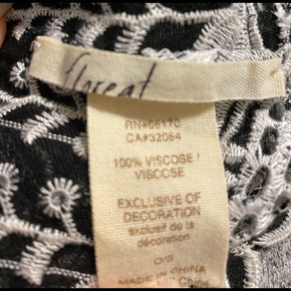 Anthropologie Floreat Infinity scarf-EUC- black and white - Picture 3 of 3